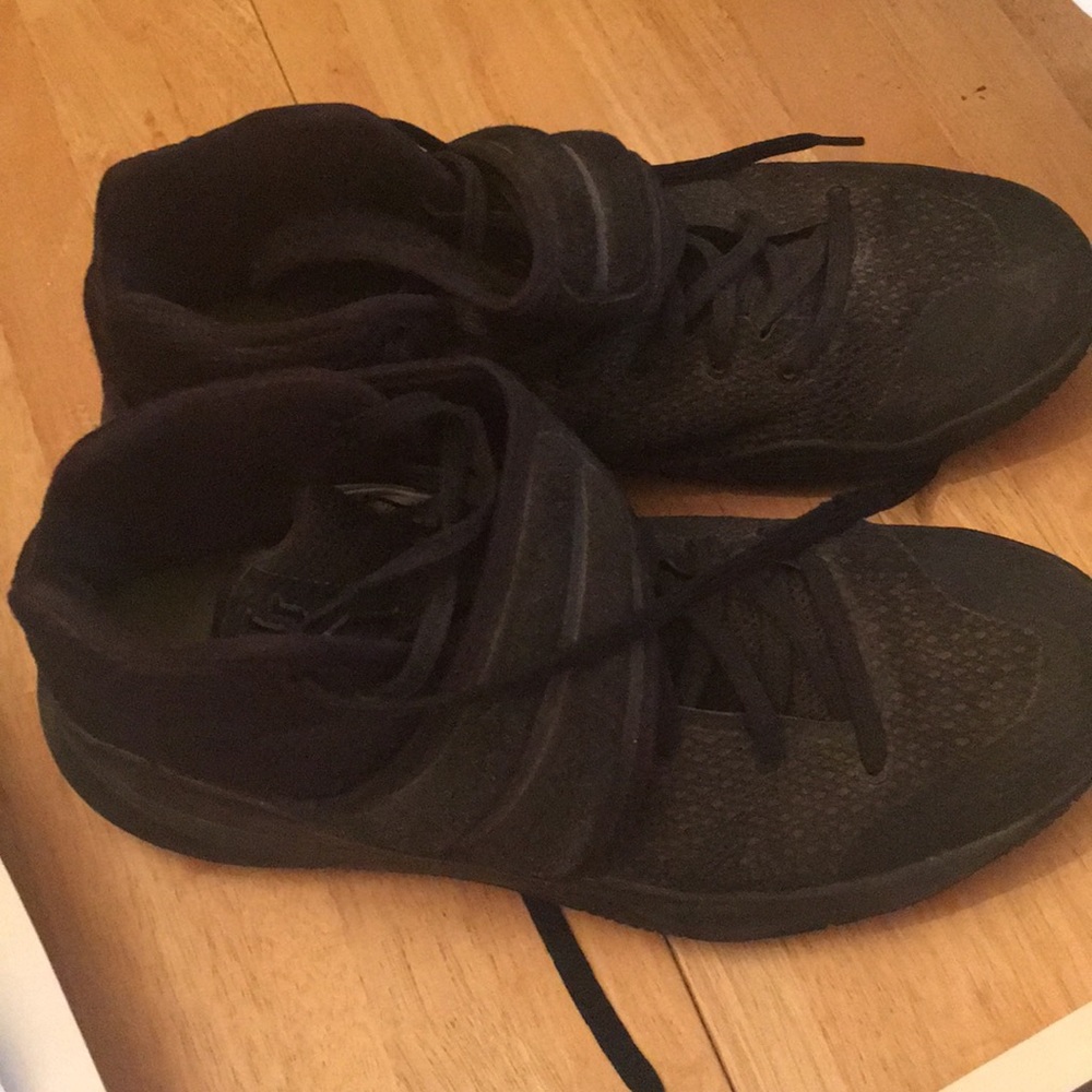 Nike Kyrie 2 Triple Black
